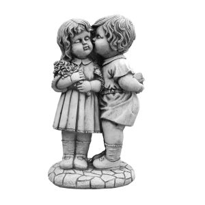 Figura de Jardín en Hormigón Piedra Niños Besándose 25x36x65cm.