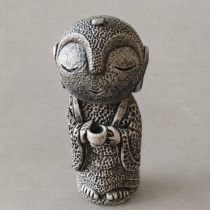 Figura de Jardín JAPONESA JIZO CUENCO PEQUEÑO 10x21cm.
