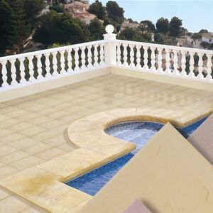 Coronacion borde de piscina Abel Pedraza en hormigón